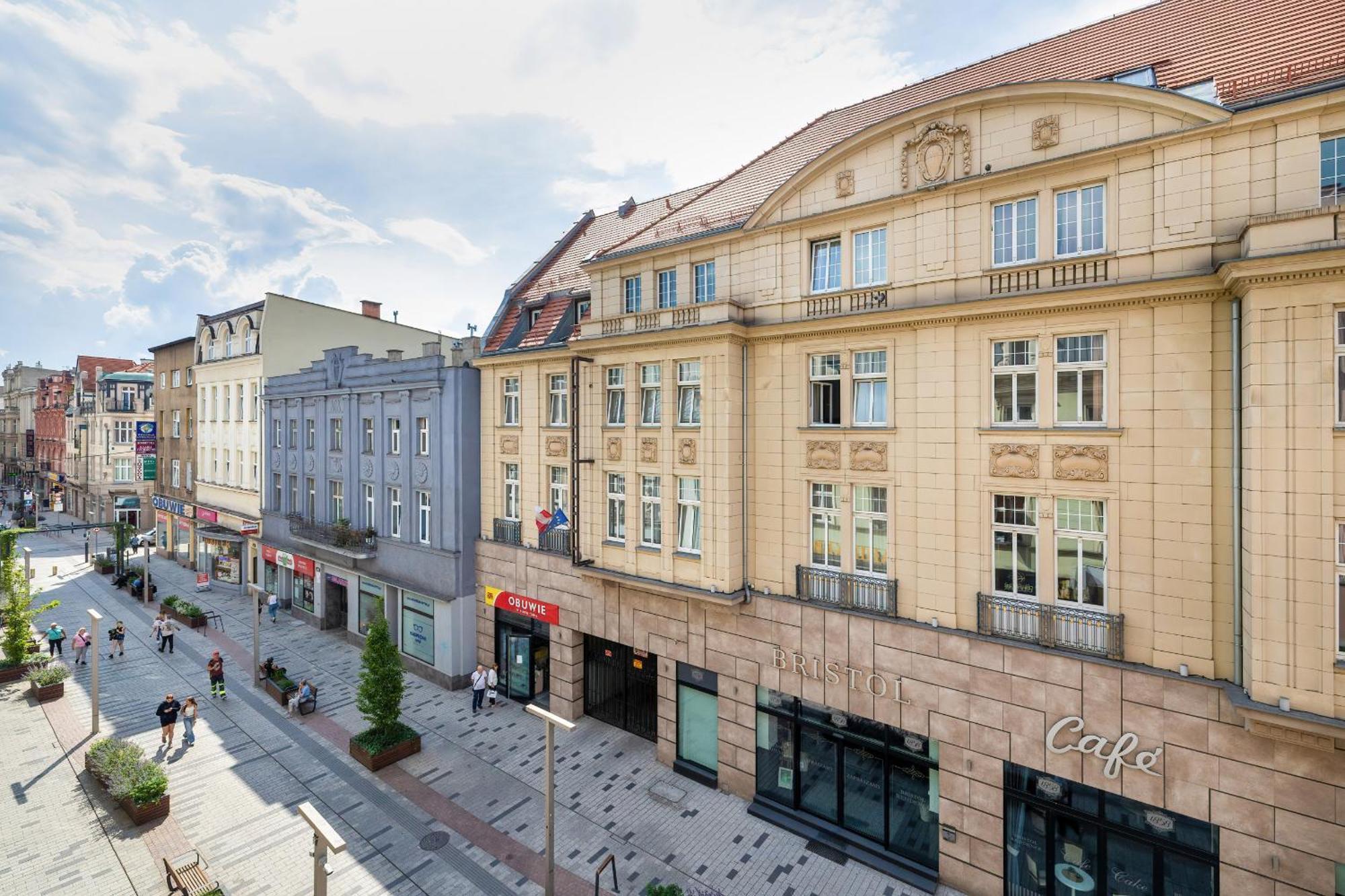 Nowoczesne I Stylowe Apartamenty W Centrum Bytomia Blisko Rynku By Noclegi Renters 외부 사진